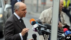 오스트리아 빈에서 이란과 주요 6개국의 막바지 핵 협상이 재개된 가운데, 로랑 파비우스 프랑스 외무장관이 27일 기자들의 질문에 답하고 있다.