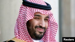 Wakil Putra Mahkota Arab Saudi, Pangeran Mohammed bin Salman dalam kunjungan ke Istana Elysee di Paris, 2015. (Reuters/Charles Platiau)