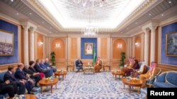 دیدار سناتور لیندزی گراهام بهمراه هیئت دوحزبی از سنای آمریکا با بن سلمان ولیعهد و مقامات ارشد عربستان سعودی در ریاض. ۲۹ مهر.