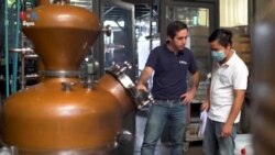 ក្រុមហ៊ុន​បិតស្រា​មួយ​​ចាប់​ផ្តើម​ផលិត​អាល់កុល​លាង​ដៃ​ដើម្បី​ជួយ​ទប់ស្កាត់​ការ​រីក​រាលដាល​វីរុស​កូរ៉ូណា