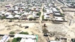 بازسازی خانه‌ها در مسیر سیلاب