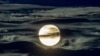 Earth Lost Significant Portion of Atmosphere to Moon, New Study Suggests 