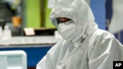 Zdravstveni radnik, ilustrativna fotografija (Foto: Claudio Furlan/LaPresse via AP)