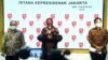 Menaker Ida Fauziyah (tengah), Dirut BPJS Ketenagakerjaan Agus Susanto (kiri) dan Ketua Satgas PEN Budi Gunadi Sadikin dalam konferensi pers di Istana Kepresidenan, Jakarta, Senin (10/8). (Setpres RI)