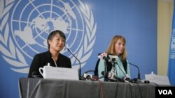 រូបឯកសារ៖ អ្នកស្រី វ៉ាន់ ហេលី (Wan-Hea Lee) (ឆ្វេង) តំណាងការិយាល័យឧត្តមស្នងការអង្គការសហប្រជាជាតិ ទទួលបន្ទុកសិទ្ធិមនុស្សនៅកម្ពុជា (OHCHR) និងអ្នកស្រី រ៉ូណា ស្មីត (Rhona Smith) អ្នករាយការណ៍ពិសេសអង្គការសហប្រជាជាតិទទួលបន្ទុកសិទ្ធិមនុស្សប្រចាំកម្ពុជា ជួបជាមួយអ្នកសារព័ត៌មាន។