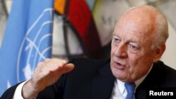 Utusan Khusus PBB untuk Suriah Staffan de Mistura berbicara kepada media di Jenewa, Swiss (1/3).