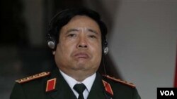Menteri Pertahanan Vietnam Jenderal Phung Quang Thanh baru menyepakati peningkatan kerjasama militer dengan India.