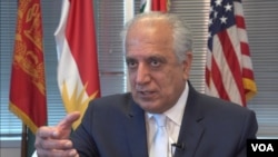 آقای زلمی خلیلزاد زمانیکه به حیث سفیر ایالات متحده در کابل ایفا وظیفه می کرد، نیز یکی از منتقدین جدی پالیسی پاکستان در قبال افغانستان بود.
