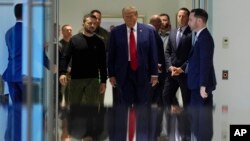 Zelenski i Trump tokom susreta u Trump kuli u New Yorku