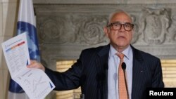 រូបឯកសារ៖ លោក Angel Gurria អគ្គលេខាធិការ​នៃ​អង្គការ​សម្រាប់​កិច្ច​សហប្រតិបត្តិការ​សេដ្ឋកិច្ច​និង​ការ​អភិវឌ្ឍ OECD ថ្លែងនៅក្នុងជំនួបមួយនៅក្រុងអាថែន ប្រទេសក្រិក កាលពីថ្ងៃទី៣០ ខែមេសា ឆ្នាំ២០១៨។