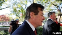 President Donald Trump's former campaign manager Paul Manafort arrives for a hearing at U.S. District Court in Washington, Nov. 2, 2017.