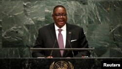 Le président du Malawi Peter Mutharika, donne un discours aux Nations unies, à New York, le 20 septembre 2016.