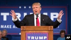Republican presidential hopeful Donald Trump speaks at his South Carolina campaign kickoff rally in Bluffton, South Carolina, July 21, 2015. 