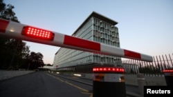 资料照：位于日内瓦的世界卫生组织总部在举行世界卫生大会。（2020年5月18日）