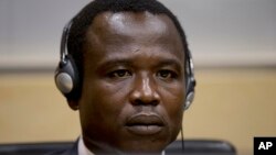 Dominic Ongwen, haut responsable de l'Armée de résistance du seigneur (LRA), lors d'une audience à la Cour pénale internationale (CPI), La Haye, Pays-Bas, 25 janvier 2015. 