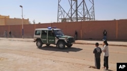 Jazoirning Aminas shahri... Jangarilar bu yerda joylashgan gaz konida 100 dan ortiq ishchini garovga olgan edi. 