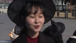 韩国学生妇女节走上街头 争取妇女权利