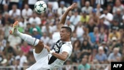 L'attaquant portugais de la Juventus, Cristiano Ronaldo, lors d'un match amical entre la Juventus A et la Juventus B, à Villar Perosa, à Villar Perosa, le 12 août 2018. / AFP PHOTO / Isabella Bonotto