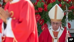 教宗方济各在古巴城市奥尔金主持弥撒 （2015年9月21日）