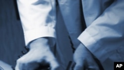 The current powerful electric shock used to jolt the heart back to a normal rhythm can damage tissue and is extremely painful.