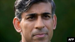 Waziri Mkuu wa Uingereza Rishi Sunak alipotembelea Chuo Kikuu cha Writtle karibu na Chelmsford Septemba 21, 2023. AFP