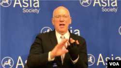 澳大利亚汉学家、历史学家白洁明（Geremie R. Barmé）(2019年11月13日 美国之音方冰拍摄) 