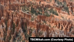 Taman nasional Bryce Canyon di negara bagian Utah.