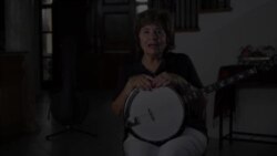 Linda Hansen's Banjo and her gift to others