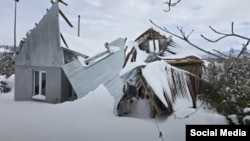 დიდთოვლობამ რამდენიმე სახლი დაანგრია სოფელ ჩოჩხათში