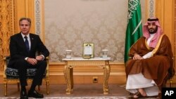 2024년 10월 23일 사우디아라비아 리야드에서 토니 블링큰 미국 국무장관(왼쪽)과 모하메드 빈 살만 사우디 왕세자가 만났다.