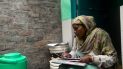 Women in Delhi Slum Access Services