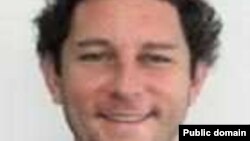 ዛካሪ ዶነንፌልድ