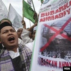 Protes menuntut pelarangan Ahmadiyah di Jakarta (1/3).