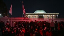 한국 헌정사상 세 번째 대통령 ‘탄핵’ 시도...법적 근거와 절차는