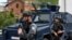 Pripadnici specijalne jedinice Kosovske policije ispred manastira Banjska na severu Kosova (Foto: AFP)