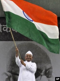 Indian Anti-Corruption Activist Promises 'Revolution'