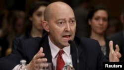 资料照 - 前北约盟军最高司令、美国退役海军上将詹姆斯·斯塔夫里迪斯(James Stavridis)2015年在美国国会参议院对外国拨款、行动以及对外关系小组委员会的一次有关“外交、发展和国家安全”的听证会上发言。