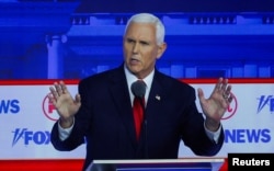 Mike Pence tokom debate.