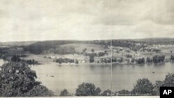 This was Lake Taneycomo, outside Branson, in 1914. There wasn't much more to the town then, either.