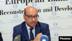 Yevropa tiklanish va taraqqiyot banki prezidenti Sumi Chakraborti