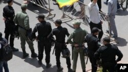 La police marocaine à Rabat, Maroc, 11 juin 2017.