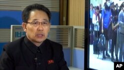 김동건 북한 보건성 국장이 30일 평양 보건부에서 신종 코로나바이러스 유입을 막기 위한 예방조치를 취하고 있다고 밝혔다.