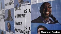 미국 조지아주 연방 상원의원 결선투표에서 민주당 라파엘 워녹(포스터 사진 위) 후보와 존 오소프 후보가 모두 승리했다.