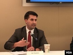 2049项目研究所研究员易思安(2016年10月12日，美国之音钟辰芳拍摄)