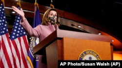 Ketua DPR Nancy Pelosi saat konferensi pers di Capitol Hill di Washington, Kamis, 21 Januari 2021. (Foto: AP/Susan Walsh)