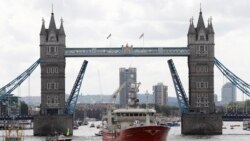 Flotila ribarskih brodova učestvovala je u kampanji za izlazak iz Evropske unije, na Temzi, 15. juna 2016.