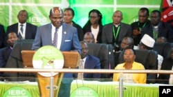 Mwenyekiti wa tume huru ya uchaguzi na mipaka IEBC Wafula Chebukati akitangaza matokeo ya kura za urais Aug 15 2022. Picha: AP