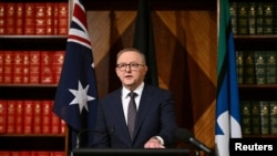 澳大利亚总理安东尼·阿尔巴尼斯2023年10月11日在墨尔本向媒体发表讲话。(路透社)