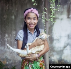 A memoir entitled "A Proper Woman", written by Thon Thavry, recount the lives of three females in three generations of Thavry's family. (Courtesy Image of Thon Thavry)