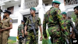 Explosions dans une église du Sri Lanka